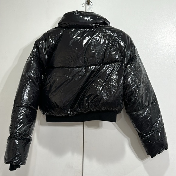 NWT Blank NYC Cold Lover Crop Puffer Jacket Size Large - Picture 11 of 11